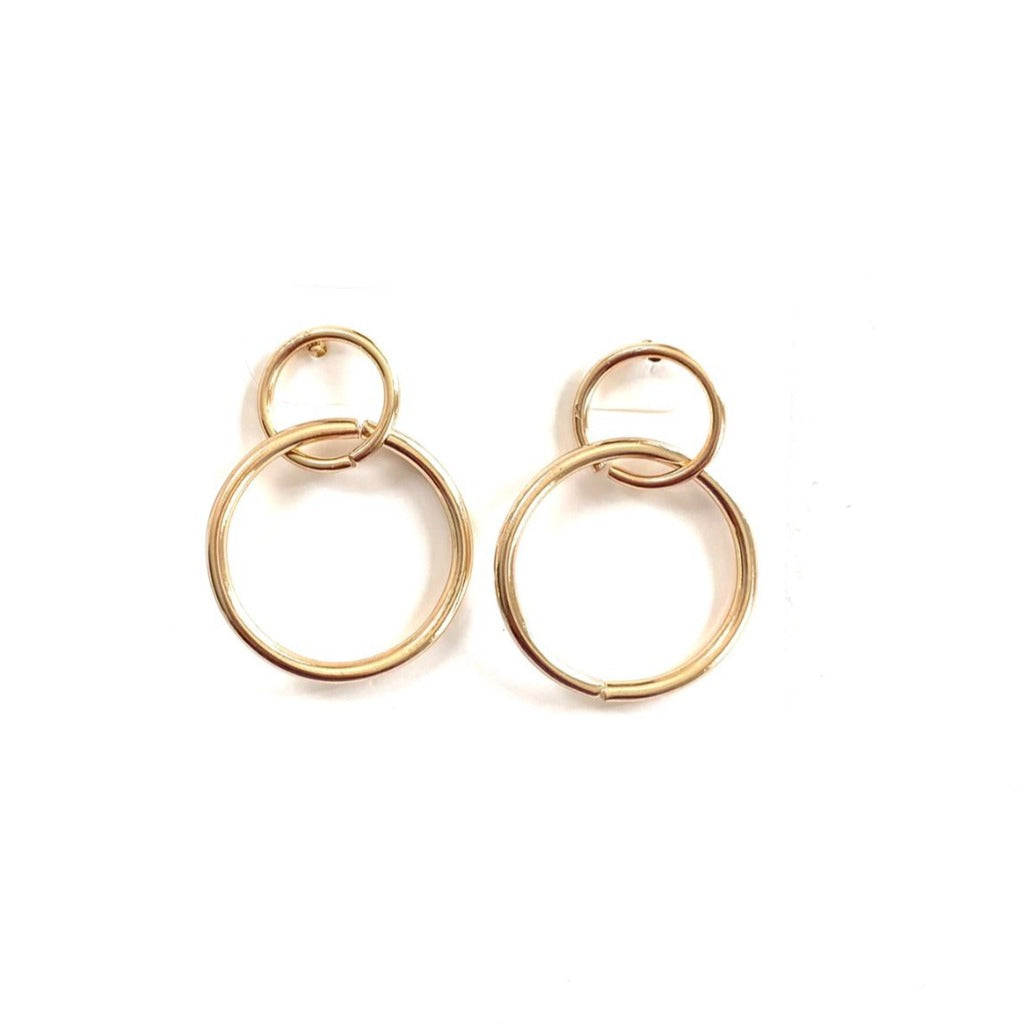 arete doble circulo color oro